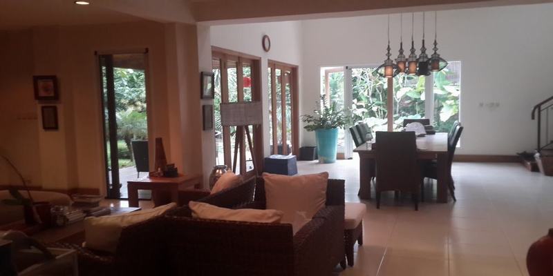 Rumah Dijual di Cilandak. Dekat ke Tb Simatupang. Asri & tenang..Langka! 