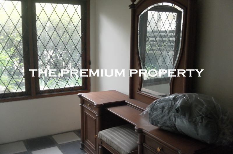 House For Rent @ Alam Permai, Pondok Indah. Hoek