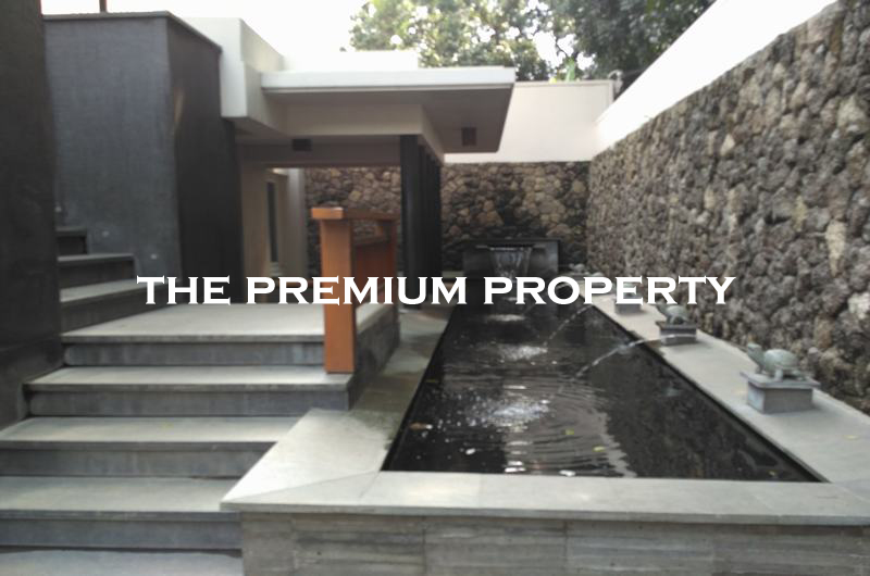 House For Rent @ Pondok Indah. Close to PIM, Hospital, JIS & easy to access tol road. Lux