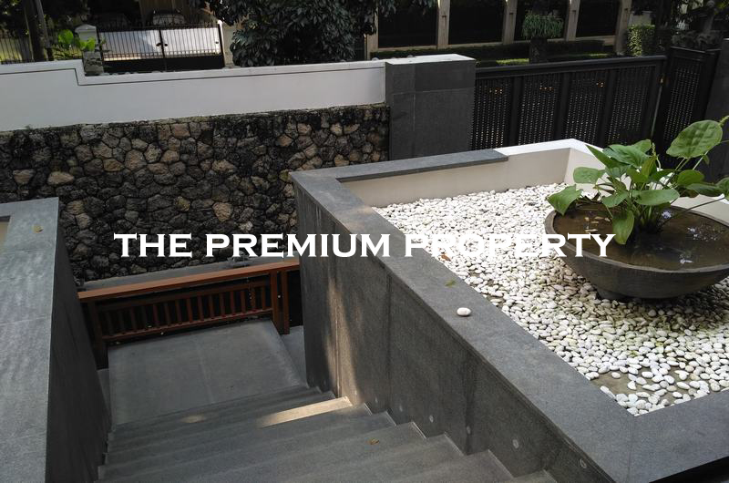 House For Rent @ Pondok Indah. Close to PIM, Hospital, JIS & easy to access tol road. Lux