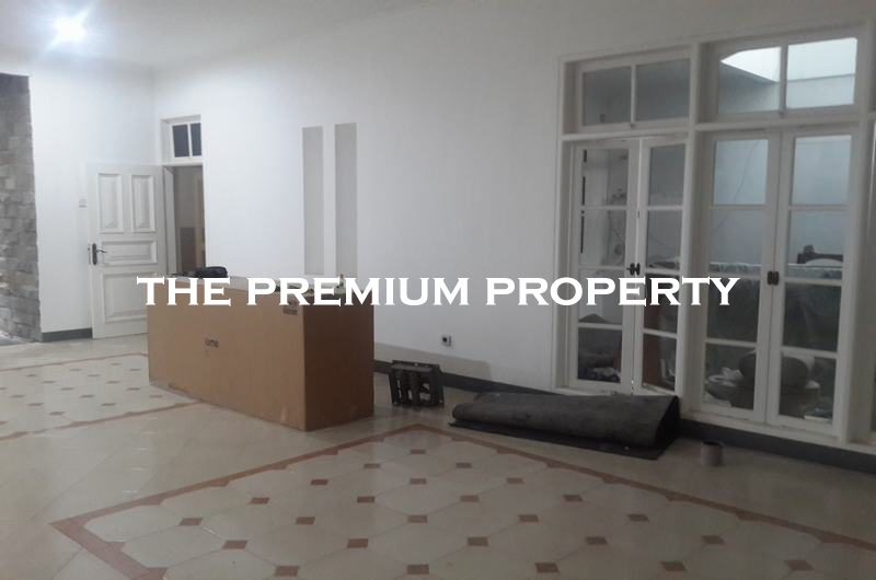 House For Rent @ Panglima Polim, Kebayoran Baru. Close to Melawai & Blok M