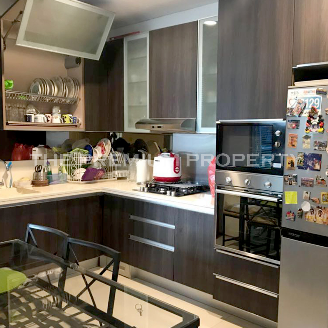 Rumah di Kemang, 144/325, dalam TH, semi furnish, ada pool