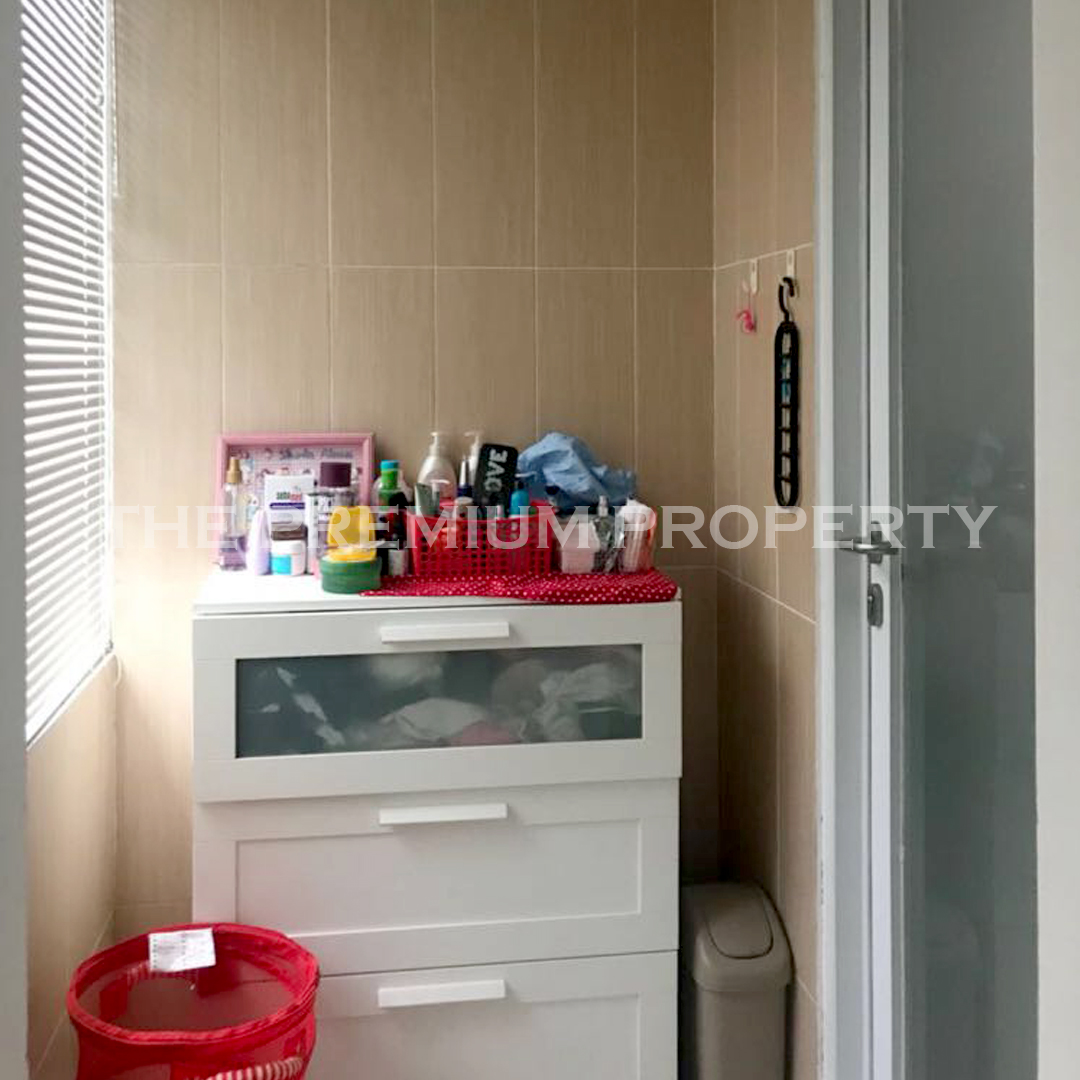 Rumah di Kemang, 144/325, dalam TH, semi furnish, ada pool