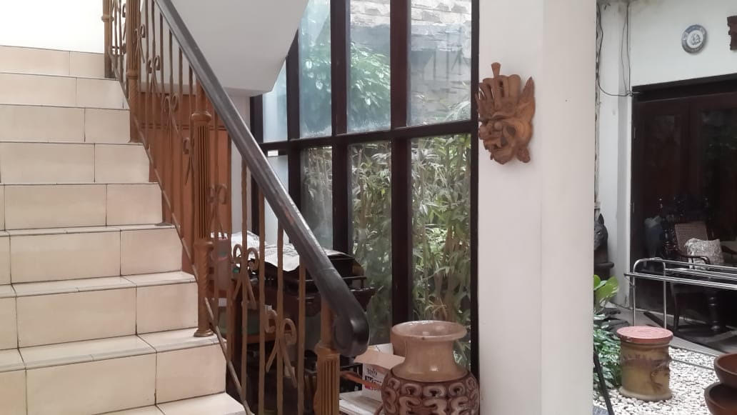 Rumah di Kebayoran Baru, Dekat Dharmawangsa, Wijaya, dan Blok M, Lokasi Asri