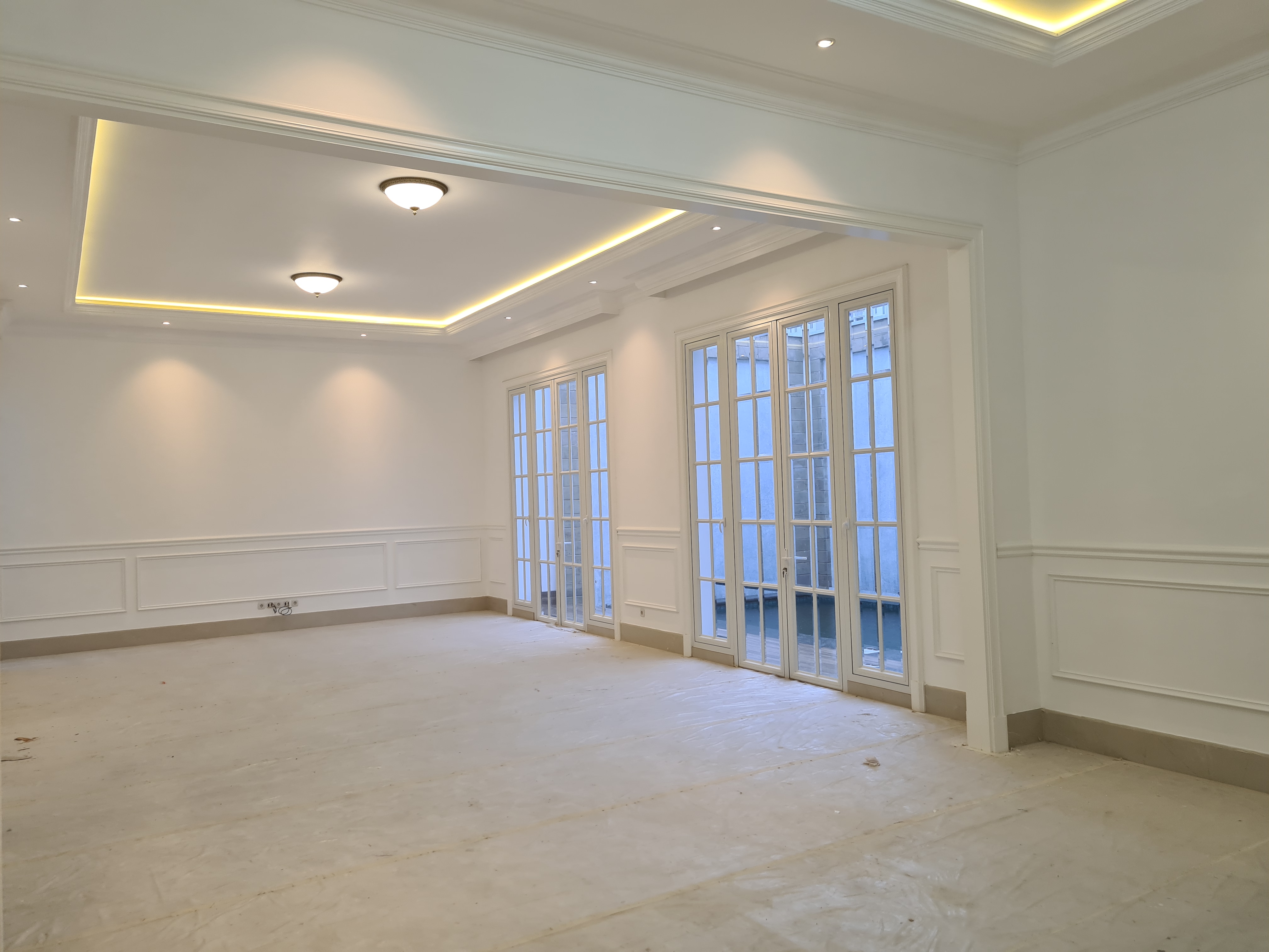 Rumah Brand New Mewah di Kebayoran Baru, Lokasi Tenang, Cocok Rumah Duta Besar