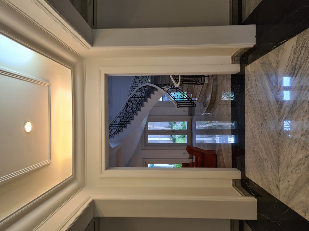 Rumah Mewah di Kebayoran Baru, Cocok Rumah Duta Besar. Lokasi Prestisius