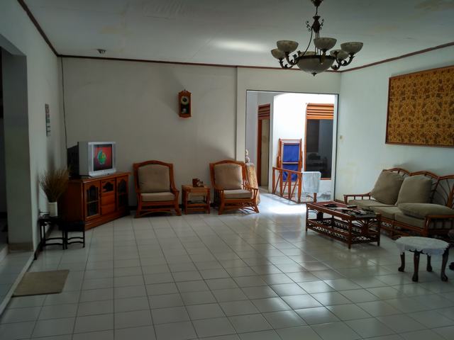 Rumah di Pancoran-Pasar Minggu. Dekat Tol Jorr. 478m2. Area sekitar banyak perkantoran.Cocok Kost2an