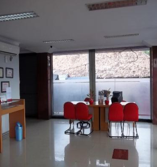 Ruko 3 lantai di Kebayoran Lama, lokasi strategis, dekat Permata Hijau, lokasi ramai