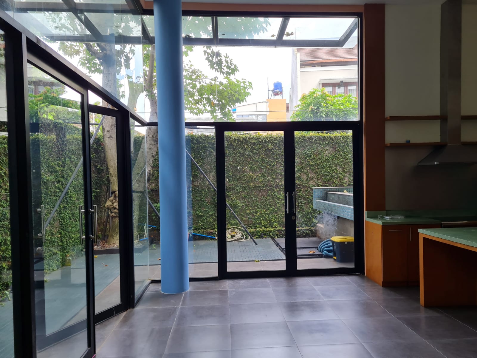 Rumah Minimalis Kebayoran Baru Cantik Lux Pool Dekat Ke Mal Pondok Indah