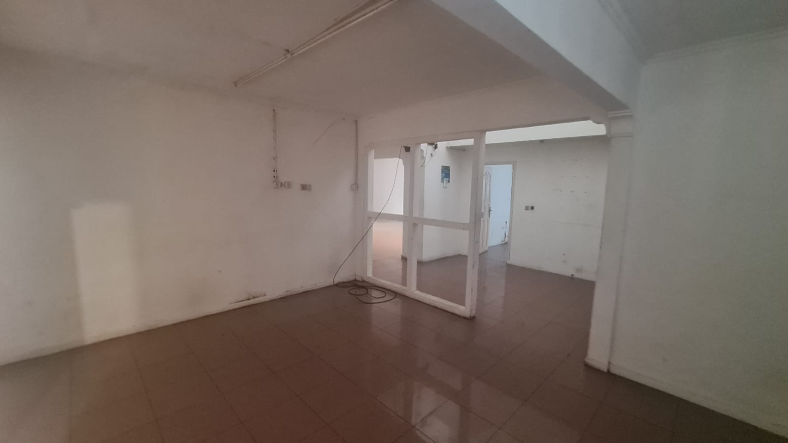 Rumah Murah Hitung Tanah di Kebayoran Baru. Dekat SCBD. Area Tenang, Strategis