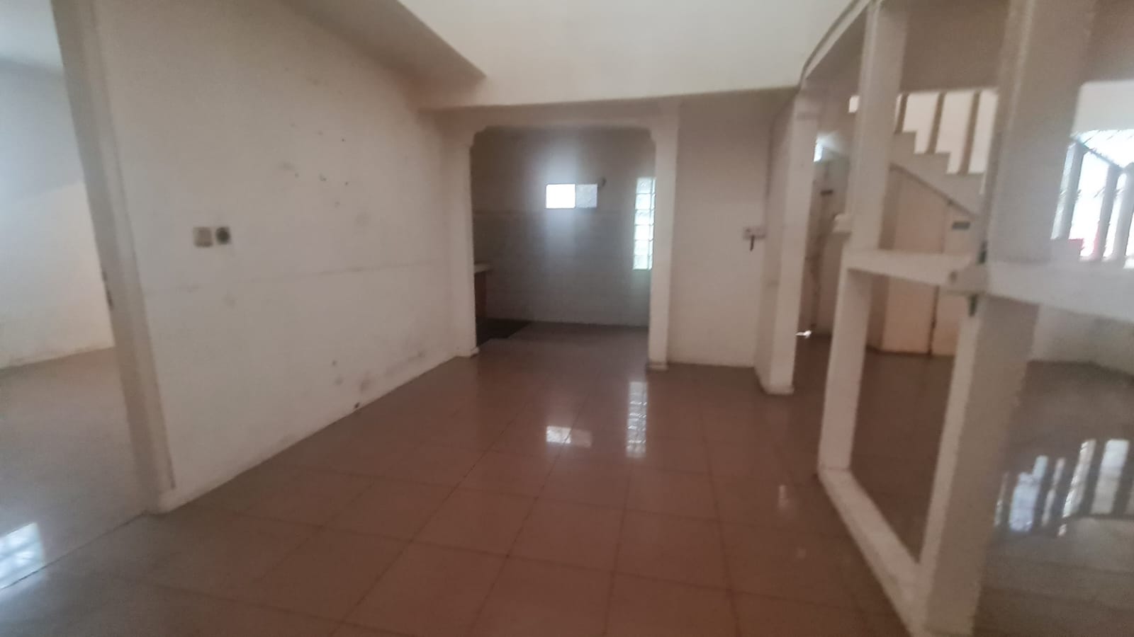 Rumah Murah Hitung Tanah di Kebayoran Baru. Dekat SCBD. Area Tenang, Strategis