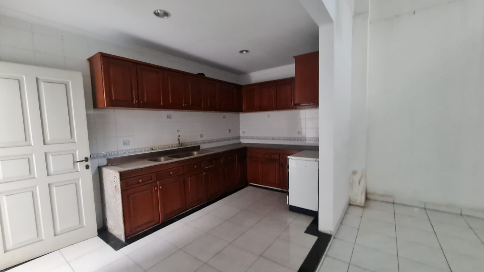 Rumah 2 Lantai Area Panglima Polim Kebayoran Baru, Siap Huni