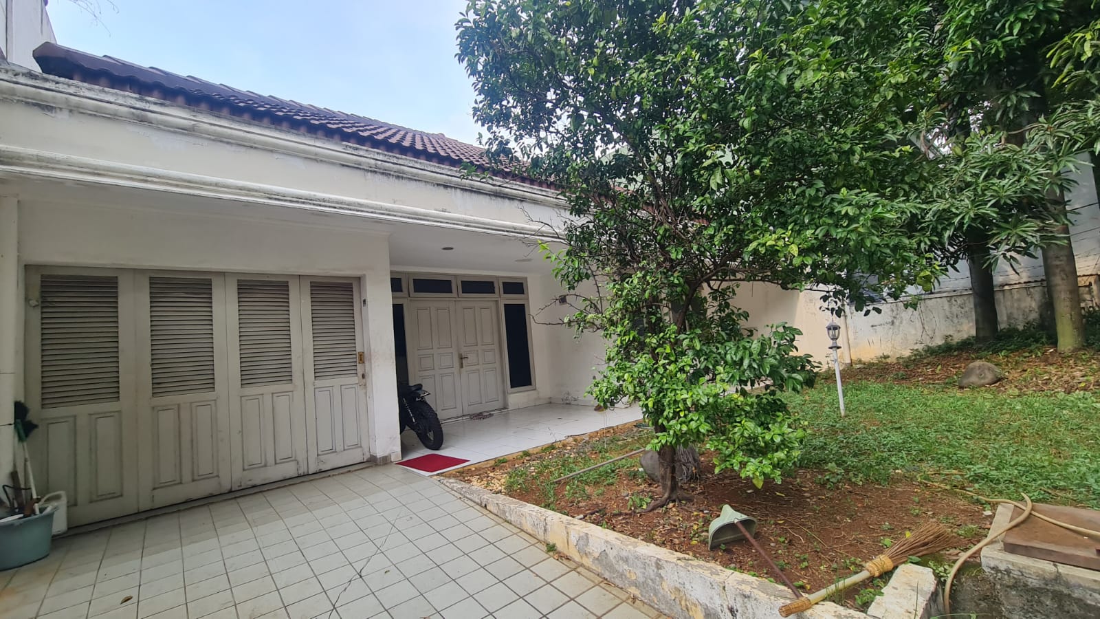 Rumah 2 Lantai Area Panglima Polim Kebayoran Baru, Siap Huni