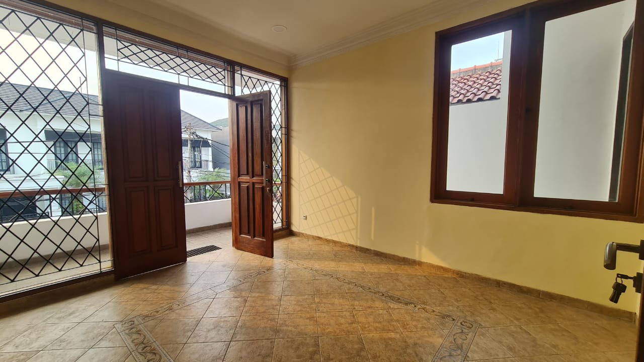 Rumah Siap Huni New Renov di Kebayoran Baru, Dekat Hang Tuah Dan Sency