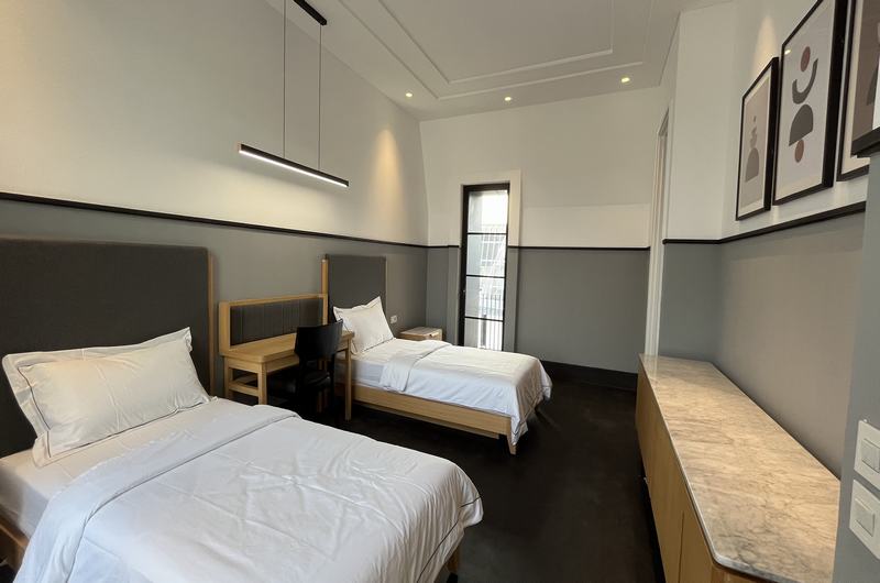 Theta House @ Pondok Indah. Mewah 3 Lantai Ada Roof Top. Komplek Ekslusif Mulai 7M an