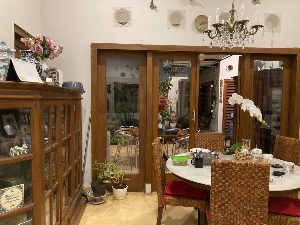 Rumah Cocok Kantor, Usaha, Parkir Banyak. Dekat Kemang, Wijaya, Blok M