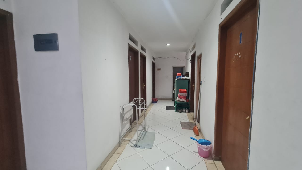 Rumah Berikut Kost 10 Kt, Ada Rumah Induk, Jalan Lebar Dan Langka Area Kebayoran Baru