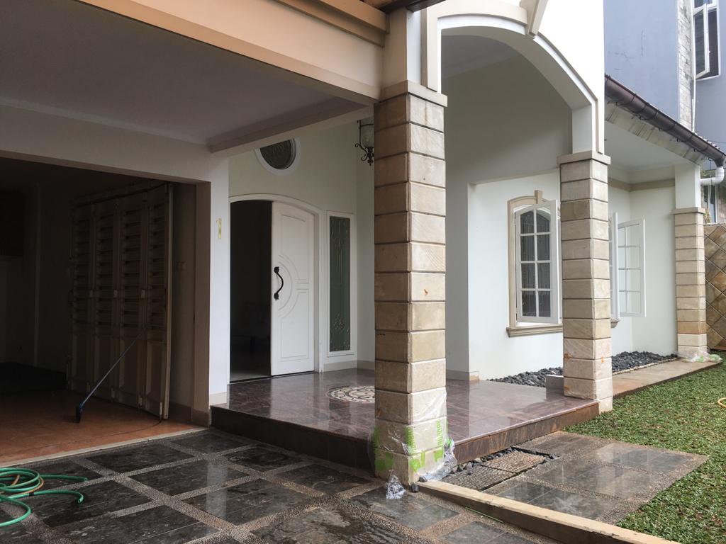 Rumah di Kebayoran Baru Jakarta Selatan, Dekat Senayan, Tenang