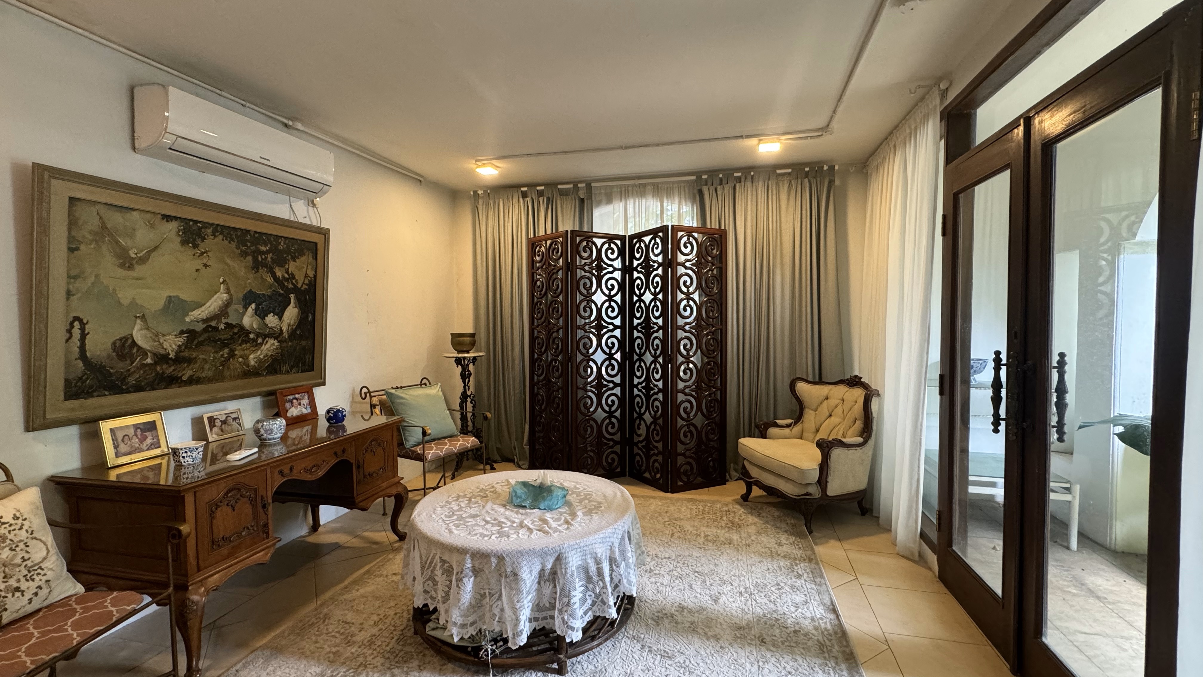 Dijual Rumah di Area Erlangga, Nempel Scbd Dekat Senopati Raya. Bisa Jalan Kaki. Langka 