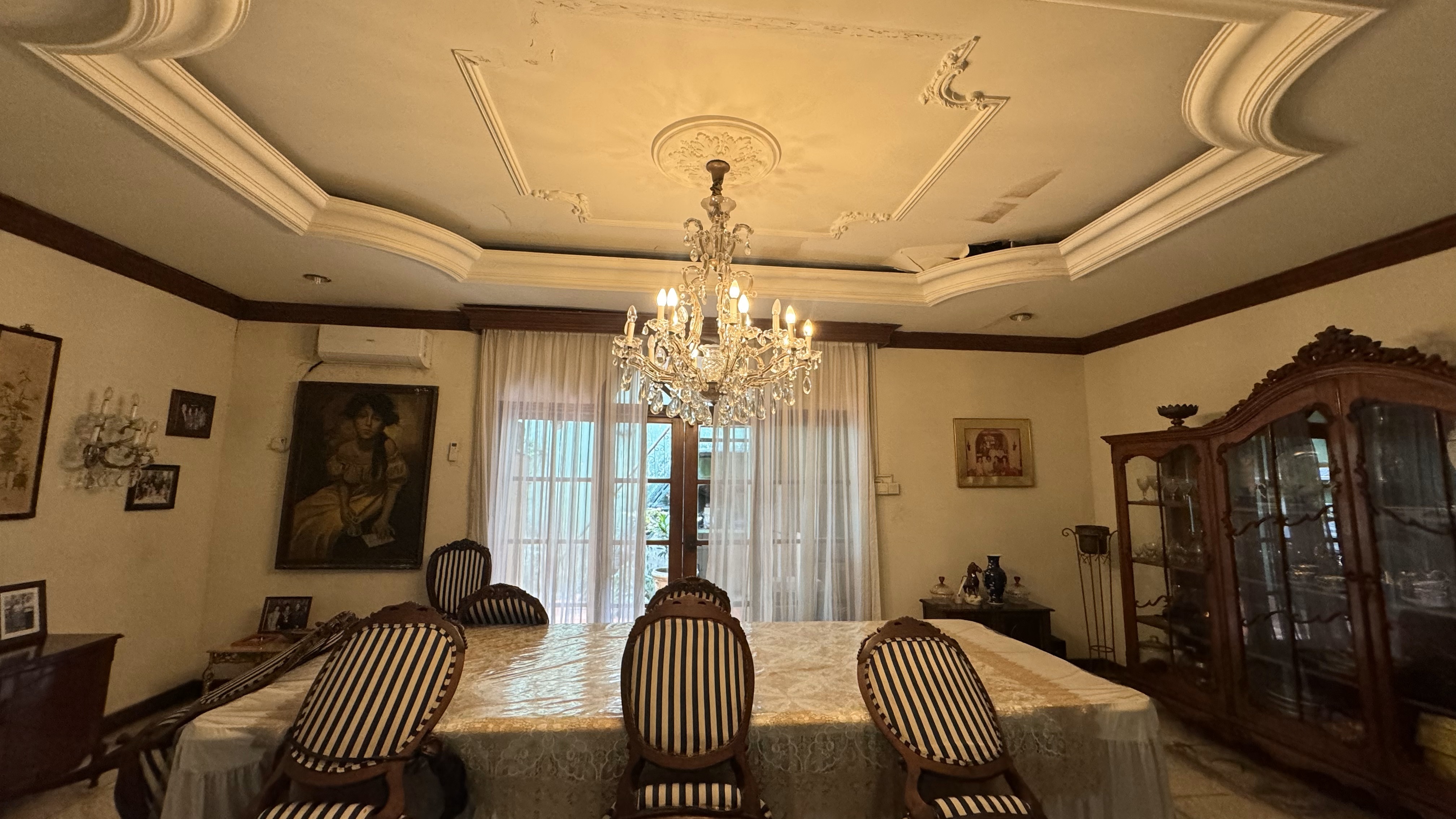 Dijual Rumah di Area Erlangga, Nempel Scbd Dekat Senopati Raya. Bisa Jalan Kaki. Langka 