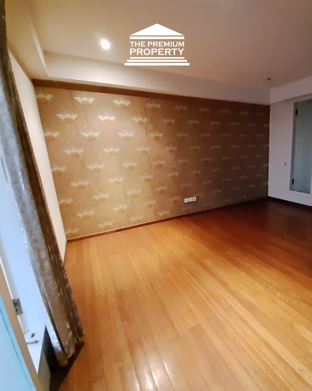 Rumah 3 Lantai Siap Huni Dekat Stasiun MRT Lebak Bulus