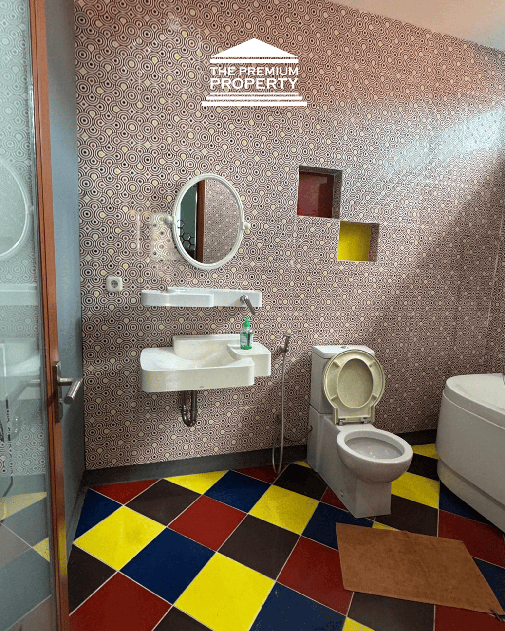 Rumah Siap Huni, 3 Lantai, Cocok Kantor, Lokasi Strategis Dekat Senayan