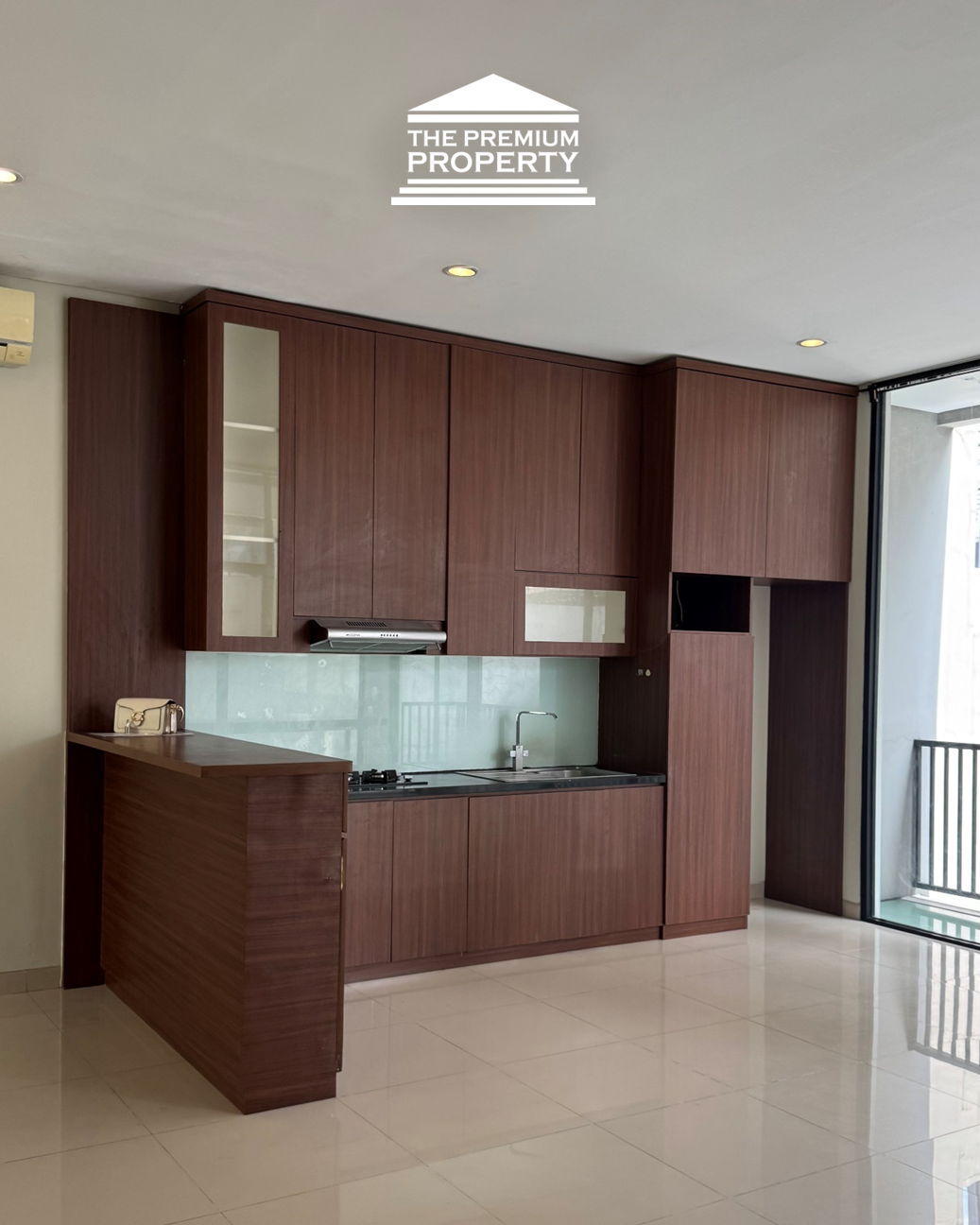 Siap Huni Dalam Komplek, Akses Mudah ke Gatot Subroto