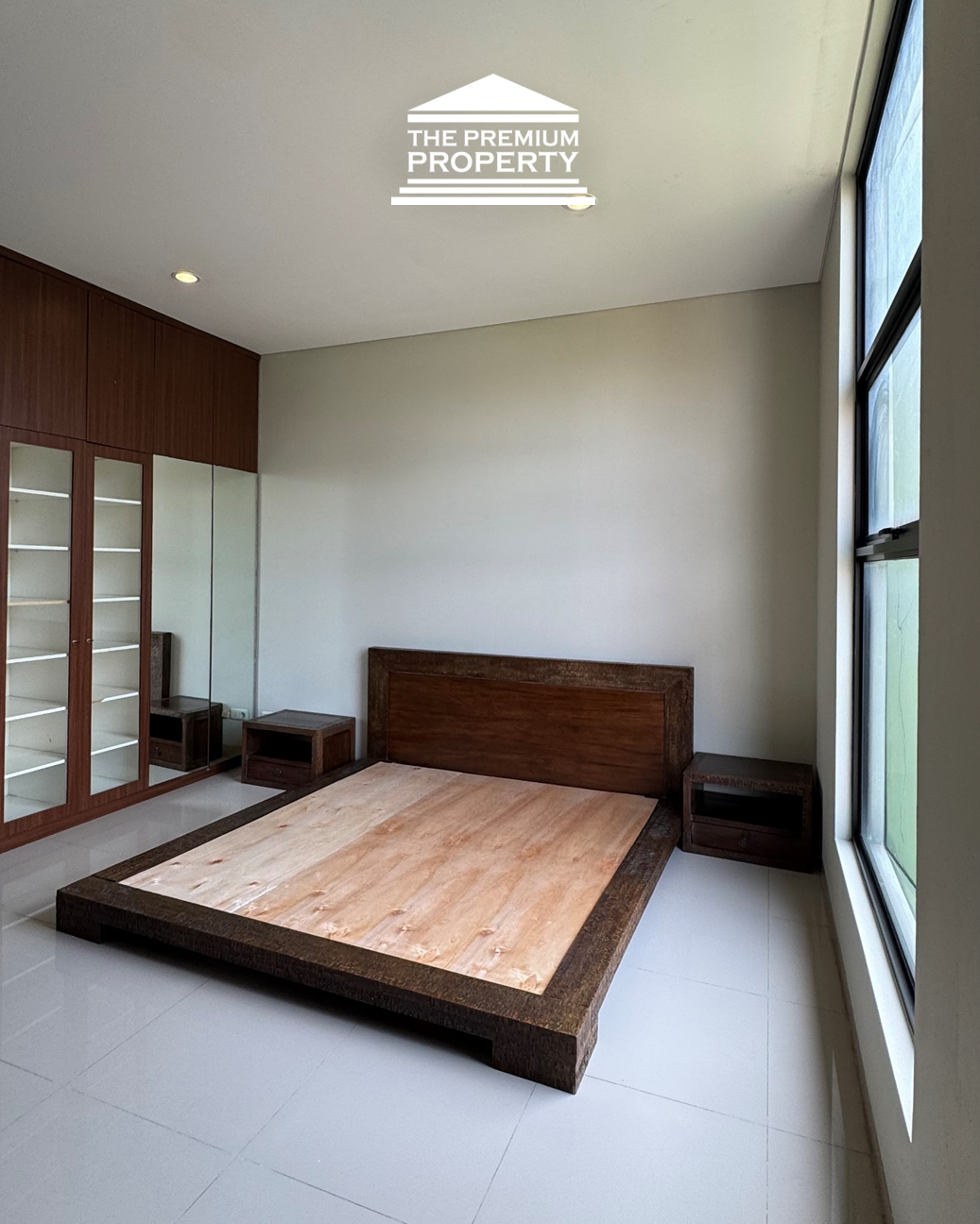 Siap Huni Dalam Komplek, Akses Mudah ke Gatot Subroto