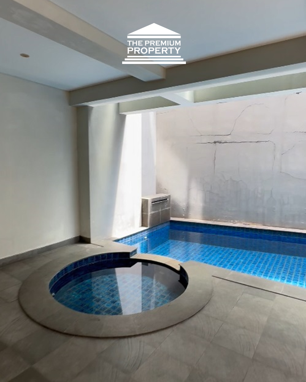 Siap Huni Dalam Komplek, Akses Mudah ke Gatot Subroto