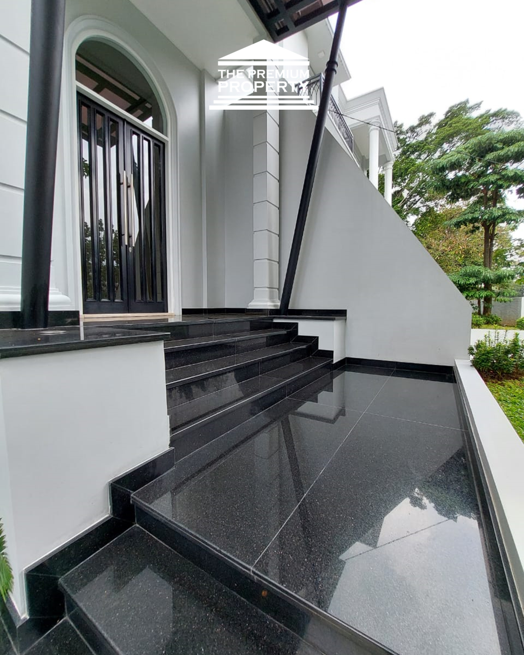 Mewah, Brand New, area Brawijaya Darmawangsa