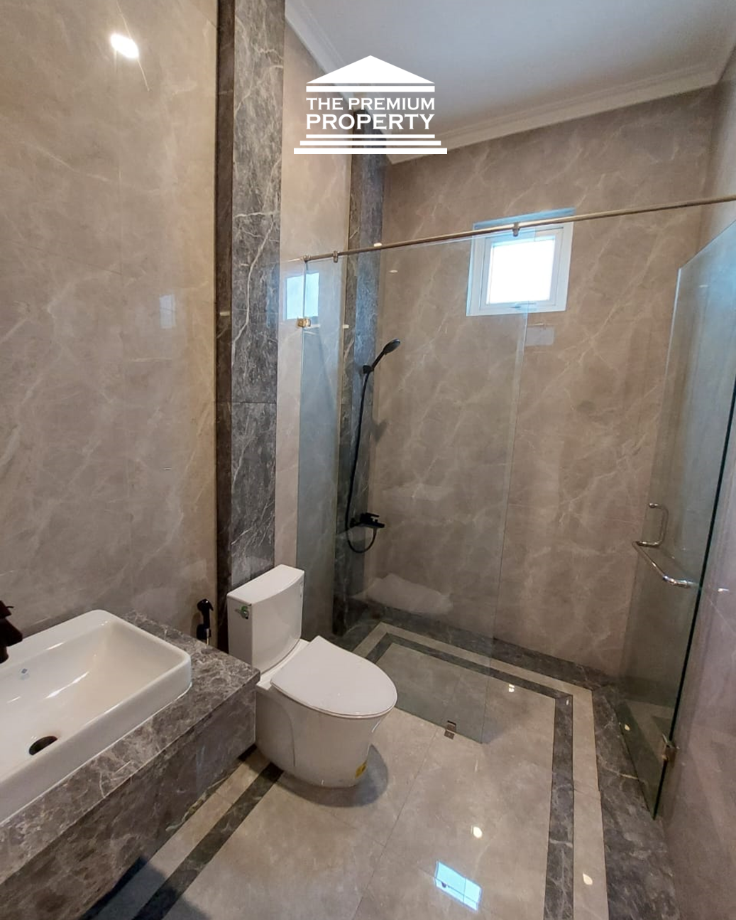 Mewah, Brand New, area Brawijaya Darmawangsa