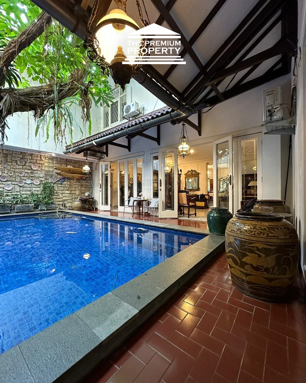 Rumah Semi Furnished Dekat Senayan, SCBD. Lingkungan Tenang