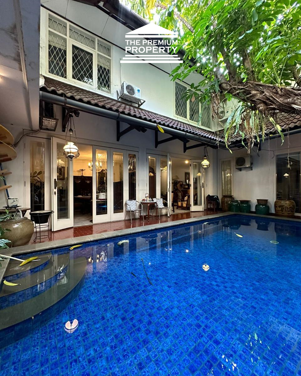 Rumah Semi Furnished Dekat Senayan, SCBD. Lingkungan Tenang